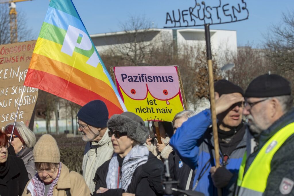 Protesten tegen de nieuwe investeringen in defensie. Berlijn, 18 maart 2025.